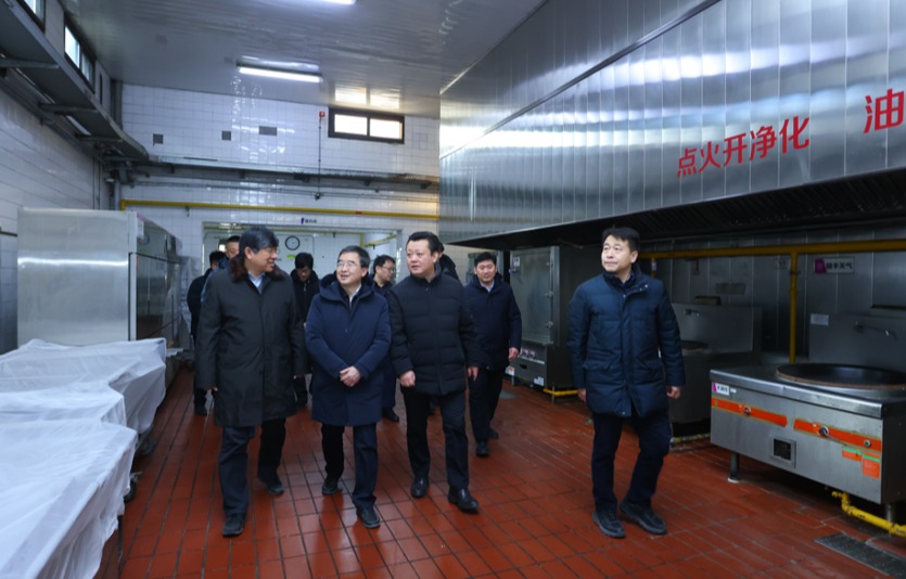 20240129-北京市委教育工委副书记李奕一行调研检查新葡萄寒假期间校园安全工作2-许德刚-图片.png
