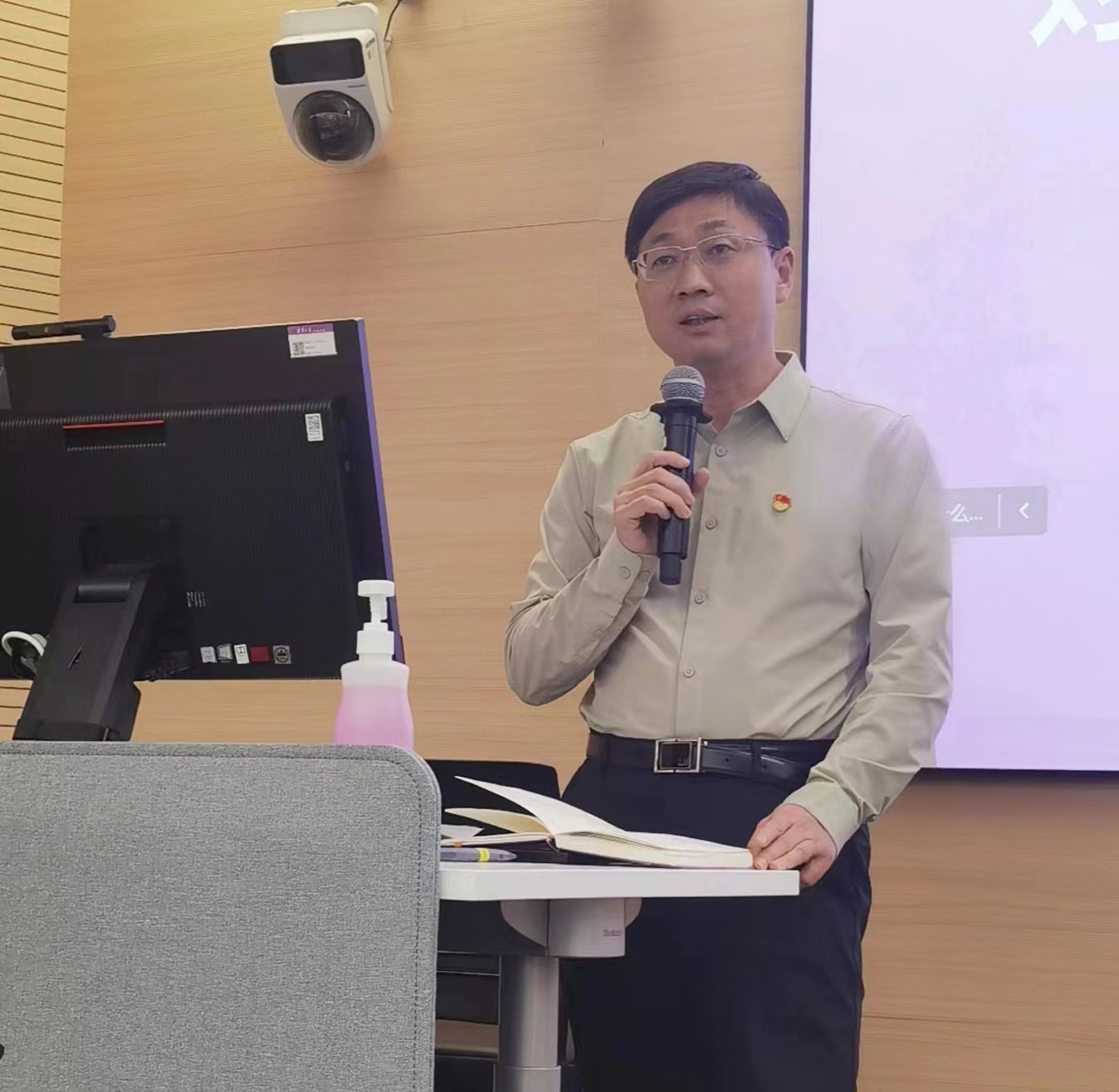 69083c9b95cb8e6c81ce4714654471e.jpg 69083c9b95cb8e6c81ce4714654471e.jpg