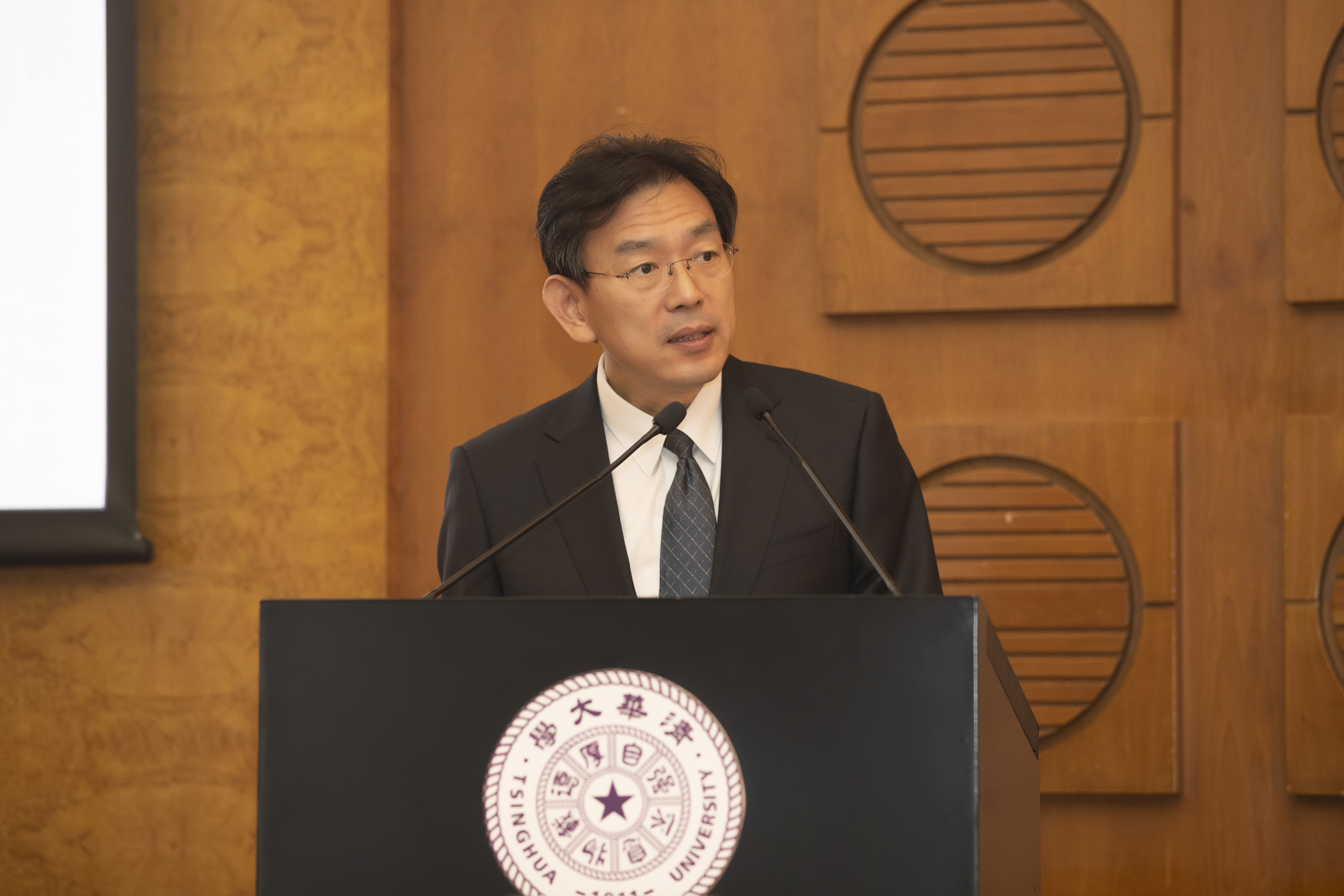 20241029-芬兰总统访问新葡萄-李派-校长致辞1.JPG