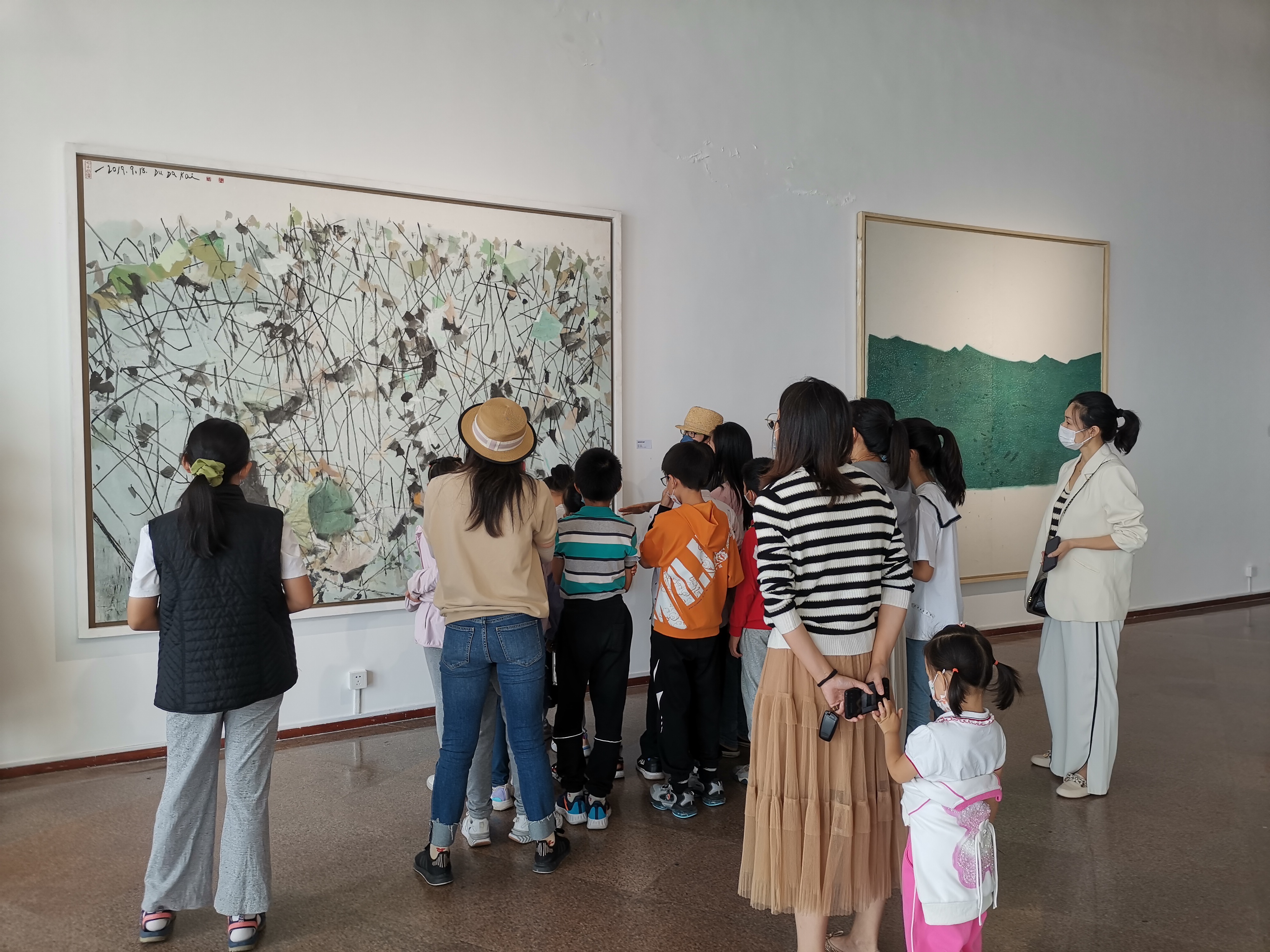 20221101-青蓝之梦·新葡萄官网AMG美术学院雕塑绘画作品邀请展-雕塑系-现场1.jpg