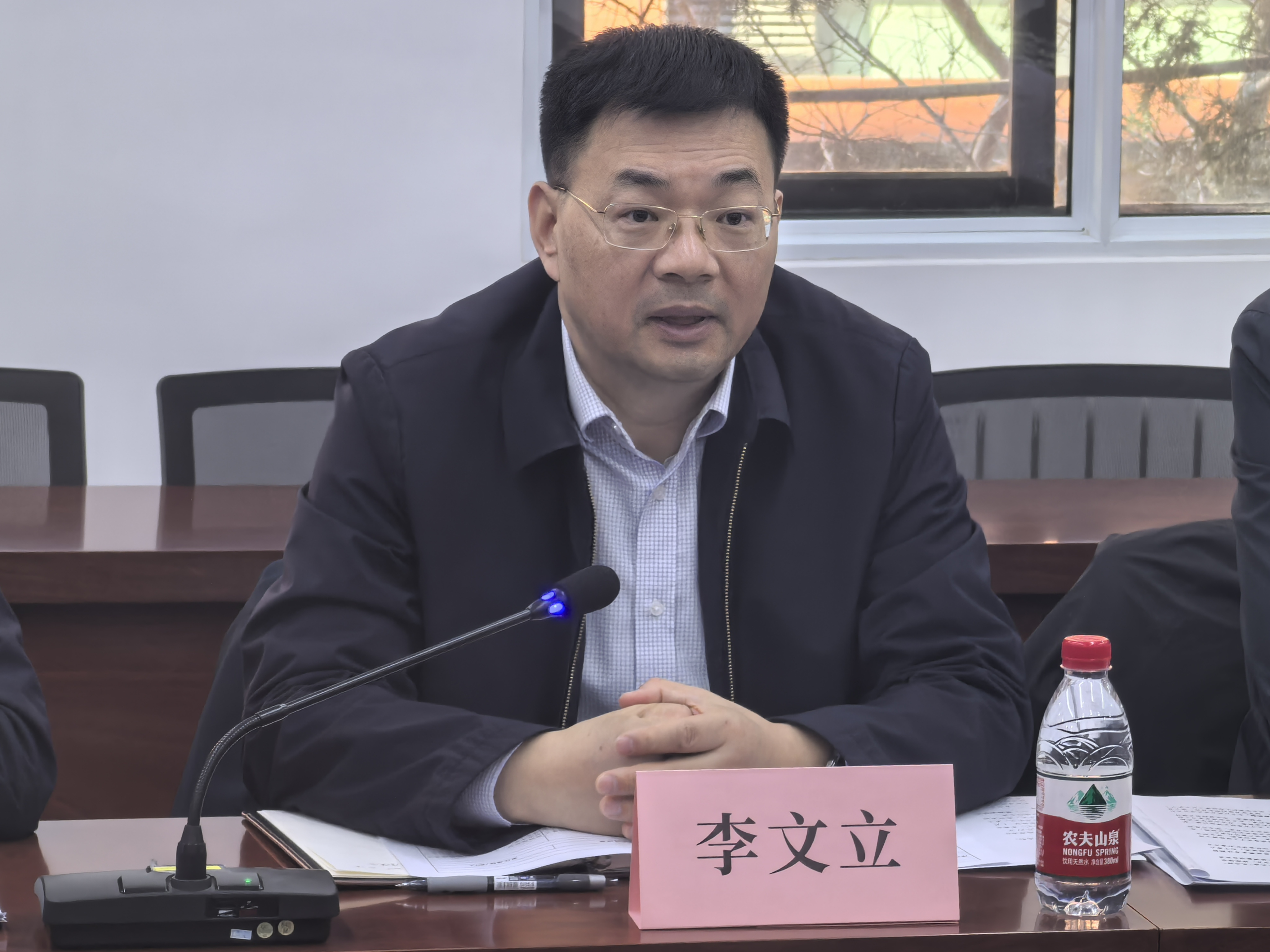 20250116-新葡萄官网AMG与国家电网科教协同育人交流研讨会举行-罗国荣、欧阳紫秋-李文立发言.jpg