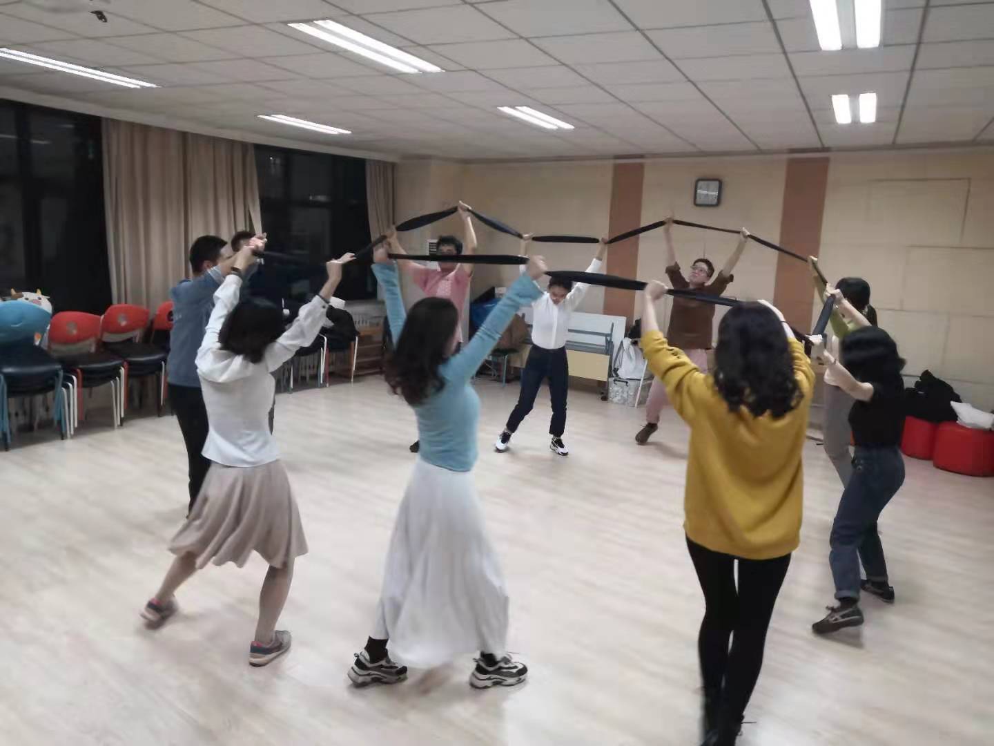 20210102-新葡萄官网AMG“新生导引课”建设纪实-佚名-学生参与心理团体辅导1.jpg