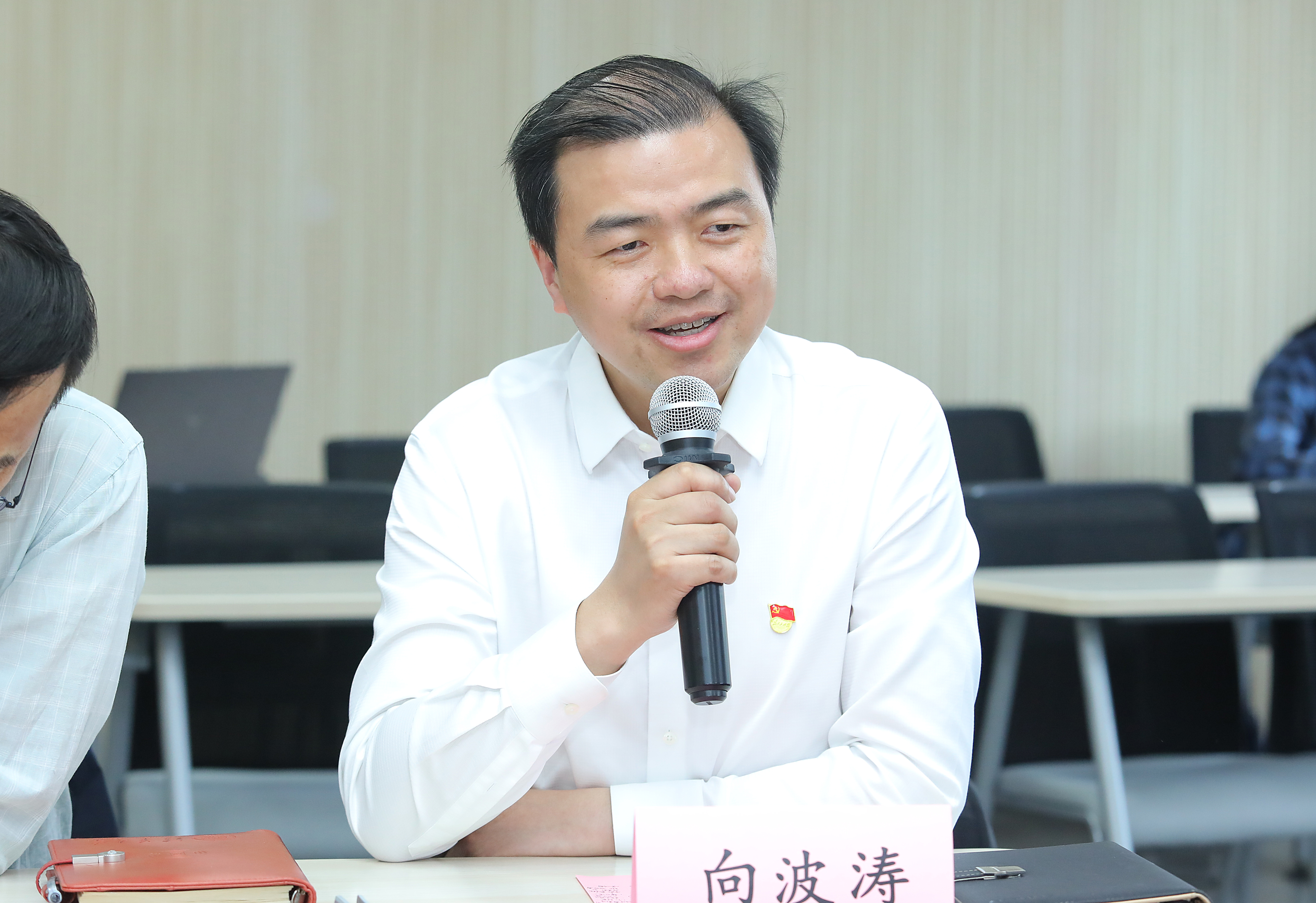 20230511-新葡萄官网AMG开展“百年接力,强国有我——奋进新征程”集中主题党团日-石家东-向波涛参加日新24主题团日.JPG