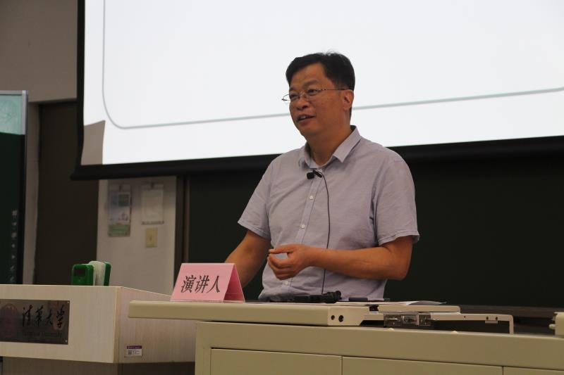 20240912-蔡文鹏做客新人文讲座 阐述“有讲座,更新葡萄”-郝学智-主讲人蔡文鹏.jpg