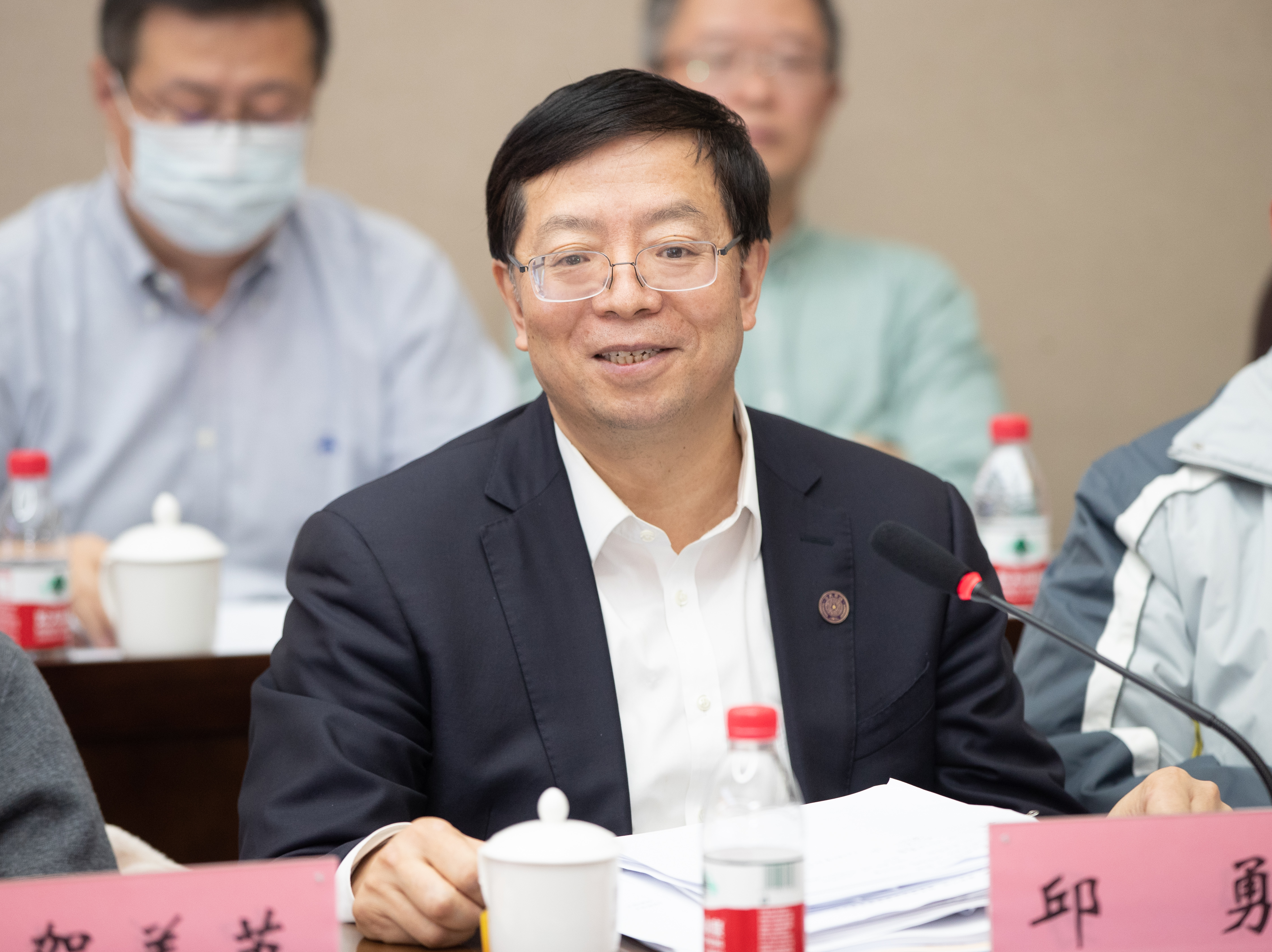 20221111-校史编委会2022年会议-李派-邱勇5jpg 20221111-校史编委会2022年会议-李派-邱勇5jpg