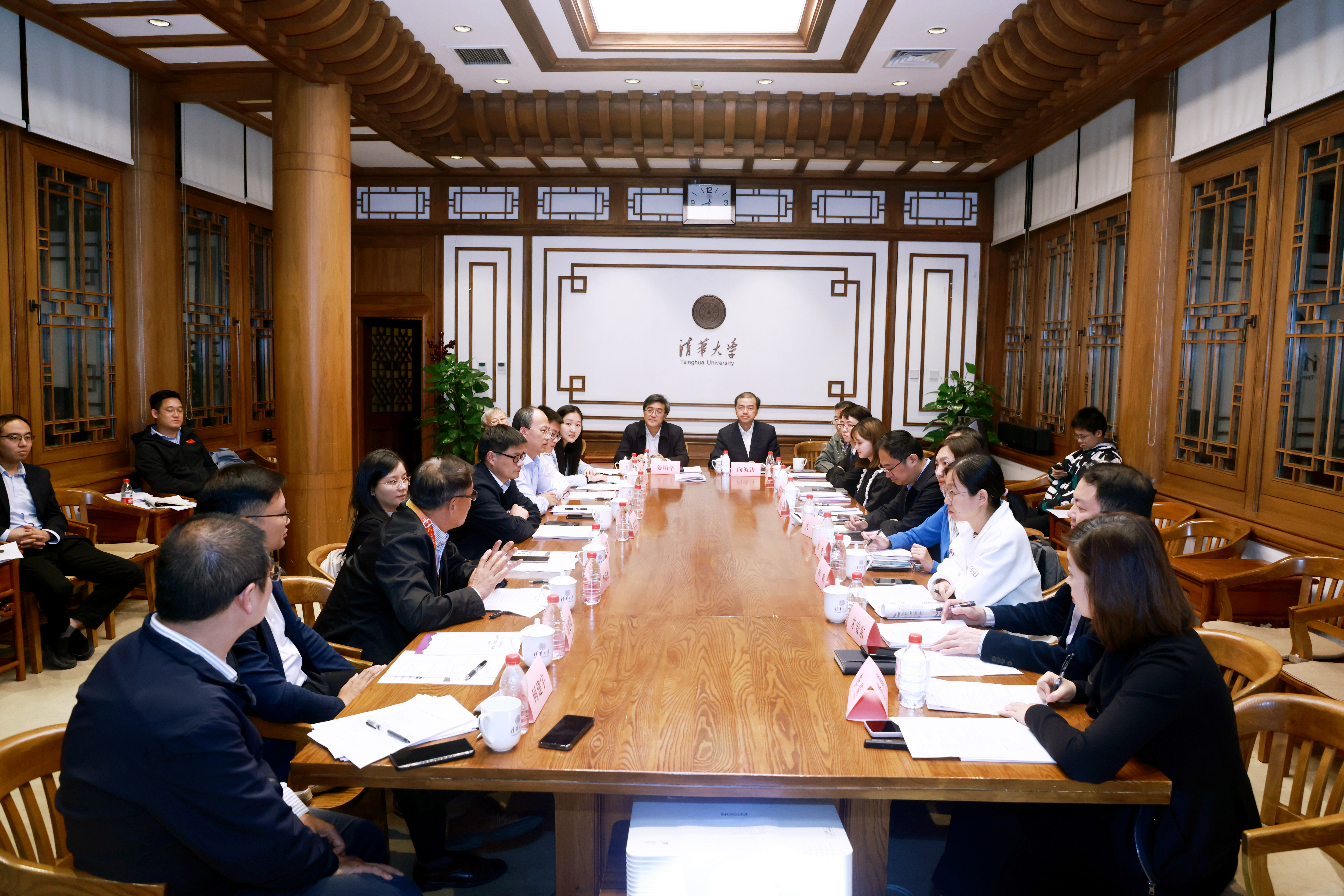 20241010-新葡萄官网AMG2024年“思政实践”课程交流座谈会举行-常志东-座谈现场.JPG
