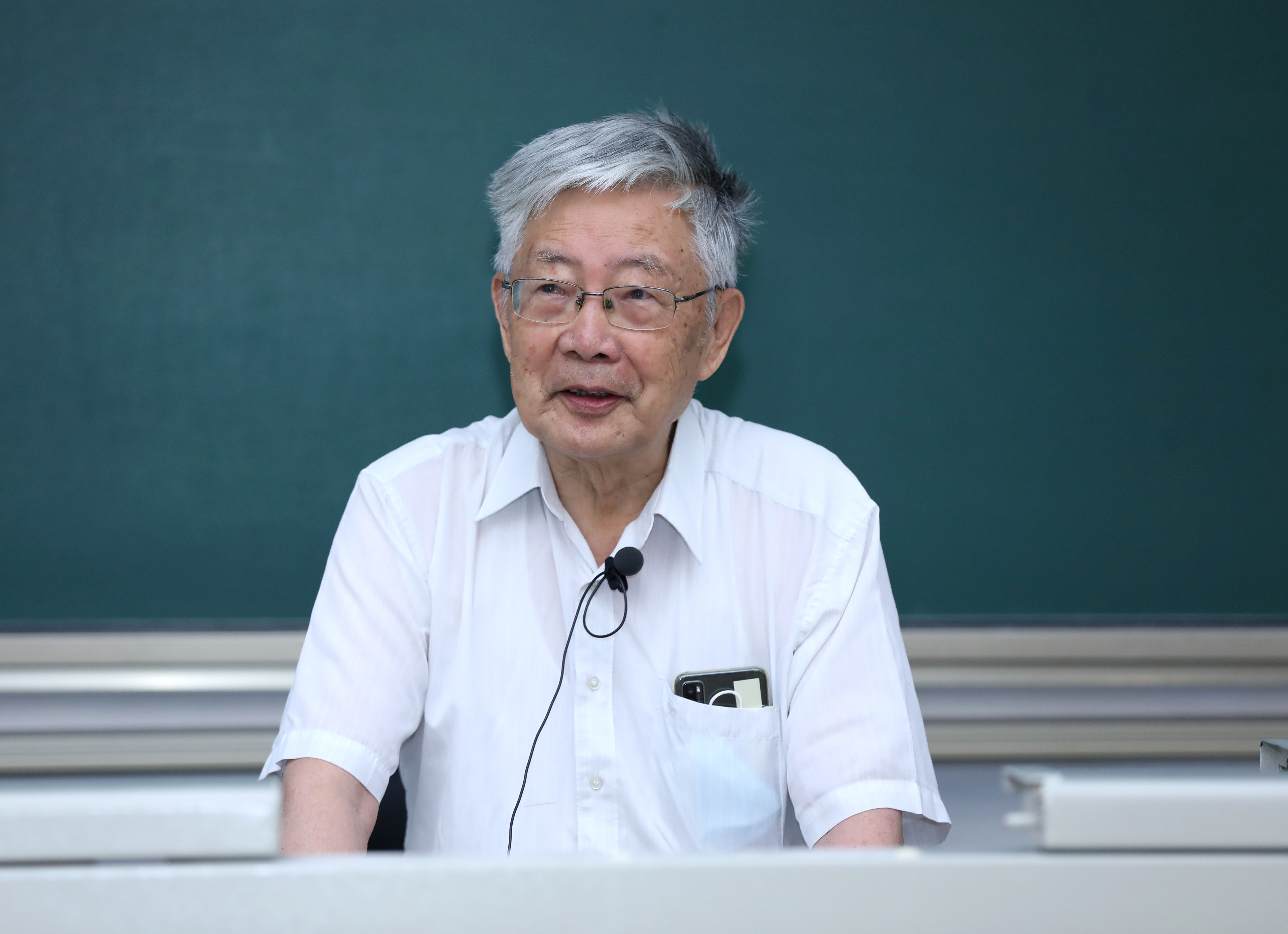 20220816-新葡萄官网AMG开展2022年班主任、辅导员上岗培训-丁文泽-方惠坚作专题报告.JPG