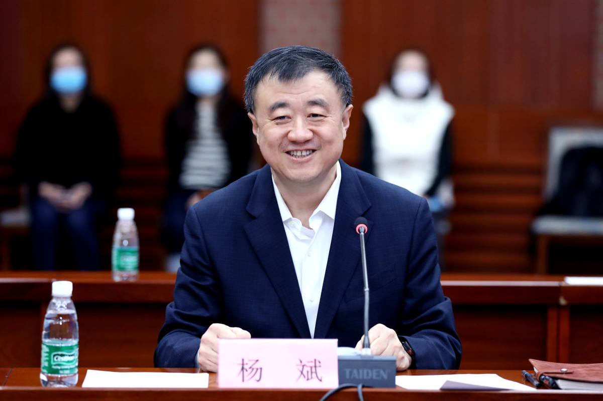 20220225-新葡萄官网AMG与中国航天科工集团有限公司合作培养研究生签约仪式-航院拍摄-杨斌讲话.jpg