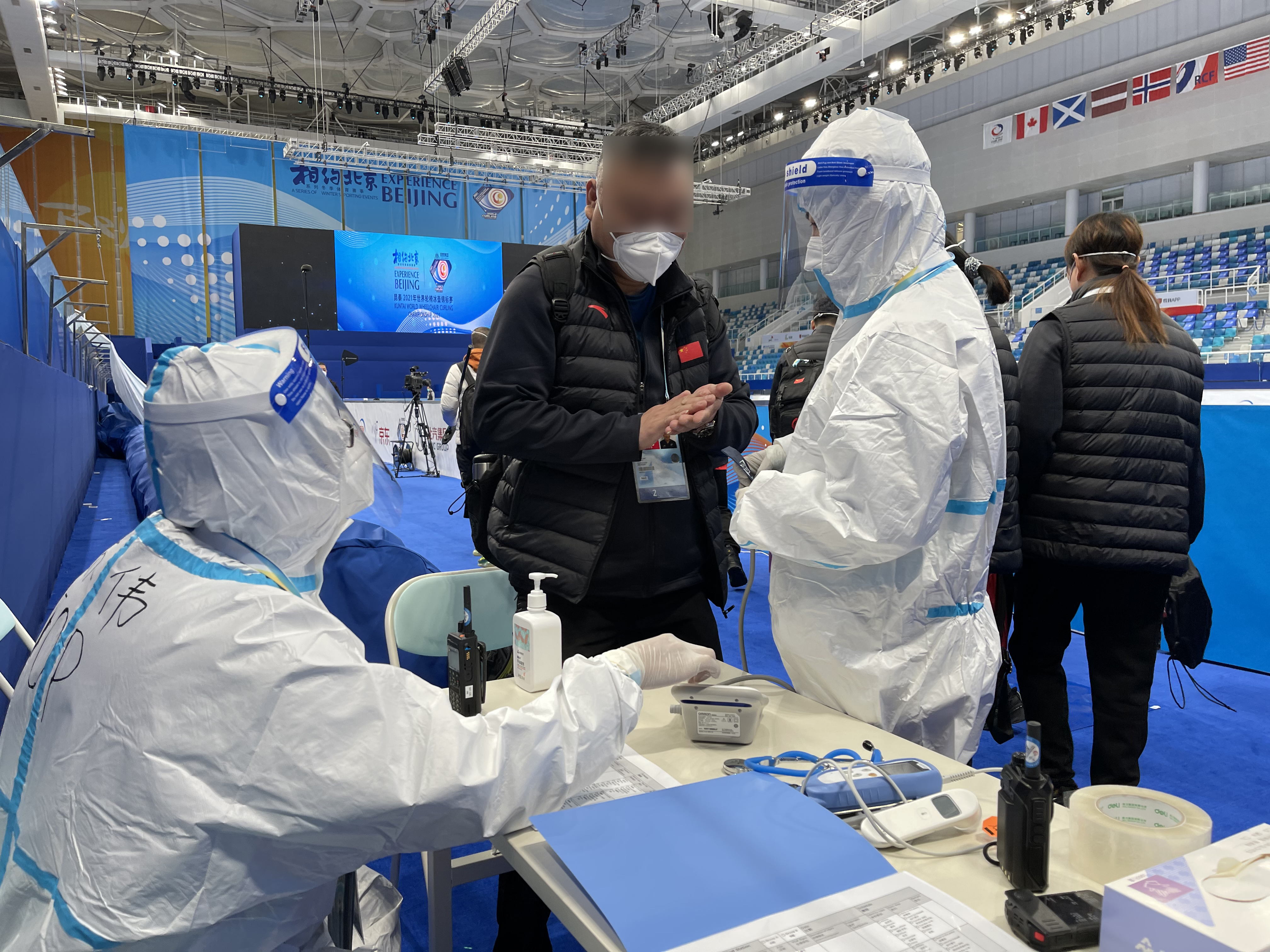 20220121-医院供图-医院供图-北京新葡萄长庚医院冬奥医疗保障队为2021年10月测试赛服务场景.jpg
