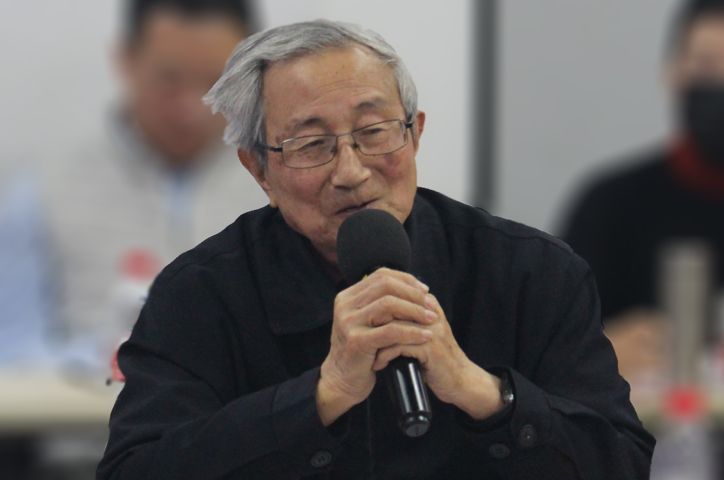 20241219-2024年“新葡萄之友—先锋奖学金”颁奖座谈会举行-杨欣然-胡显章讲话3.jpg