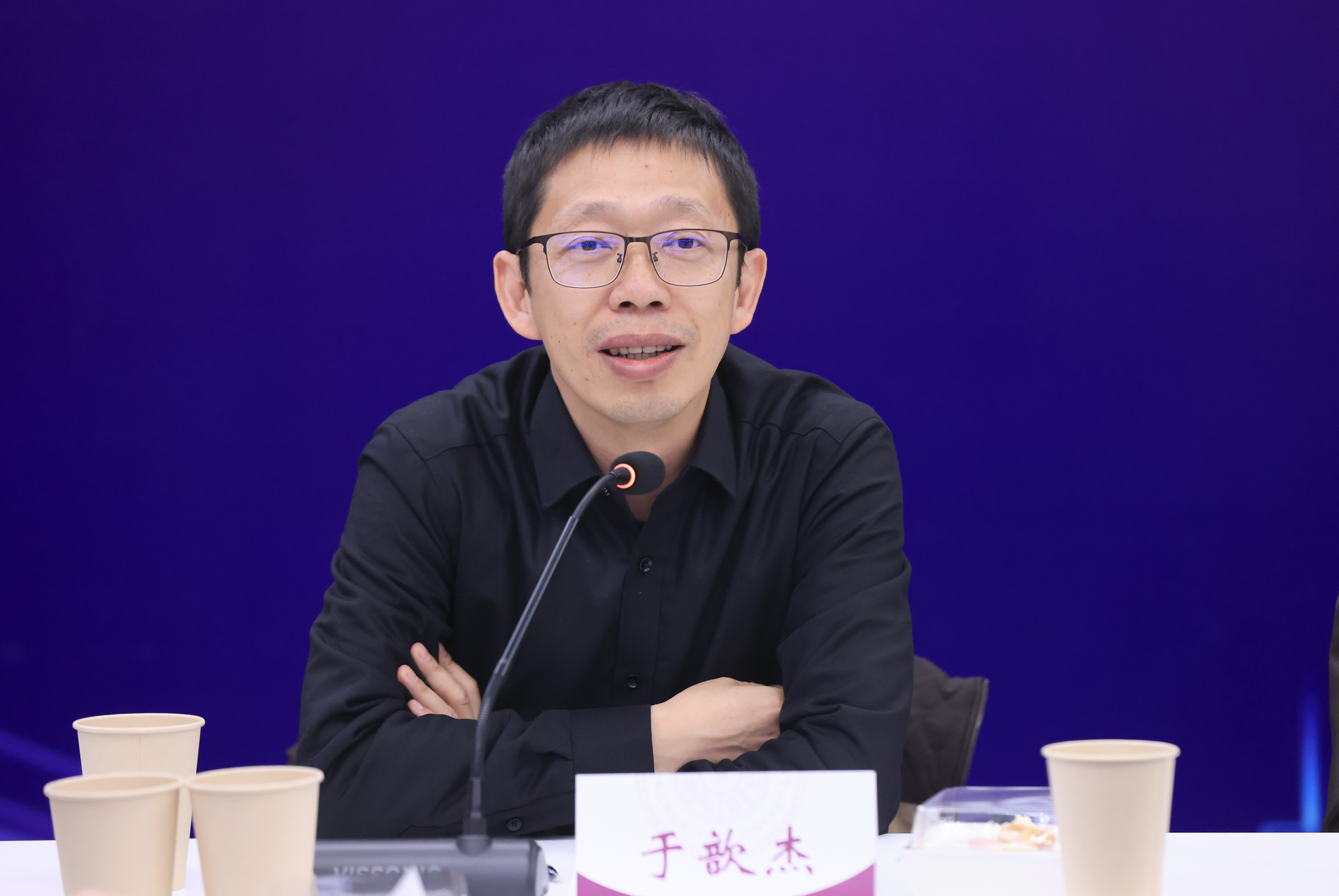 20250104-新葡萄校友总会博士后分会第四届理事会第二次会议-孙波-于歆杰.jpg