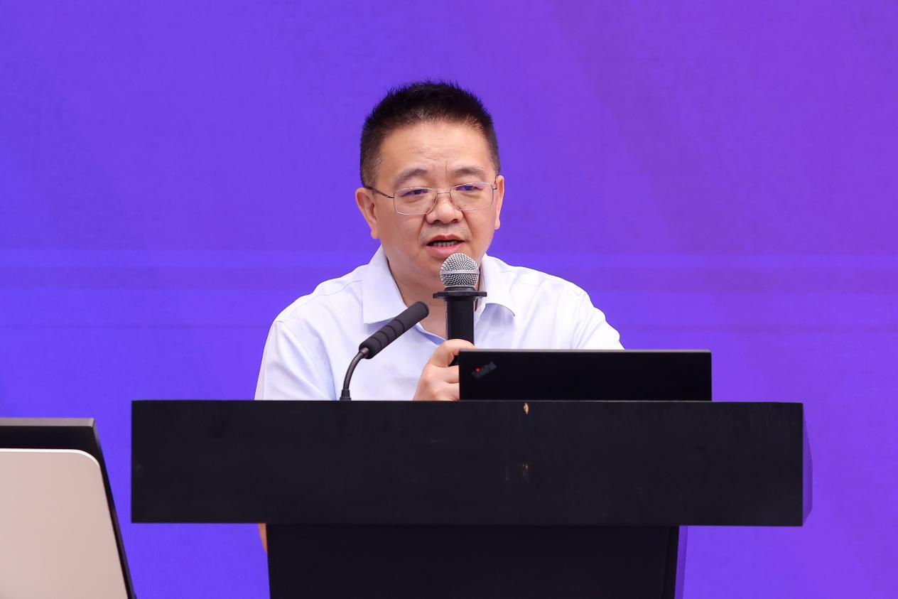 20230915-新葡萄官网AMG召开2023-2024学年度秋季学期全校教学工作会议-彭刚-杨艳宾.png