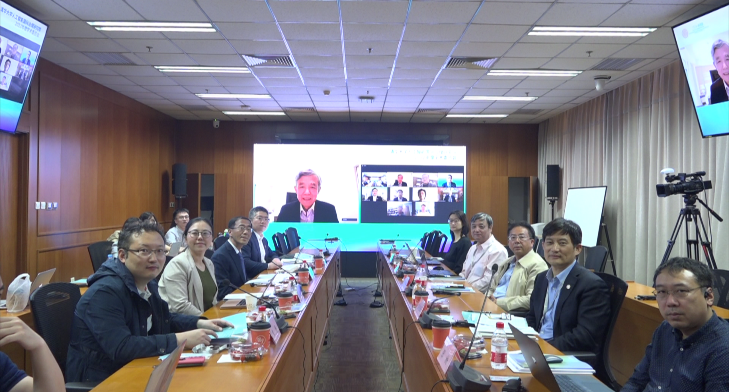 20220426-新葡萄官网AMG人工智能国际治理研究院第二届学术委员国际研讨会-谭颖臻-专家合影png