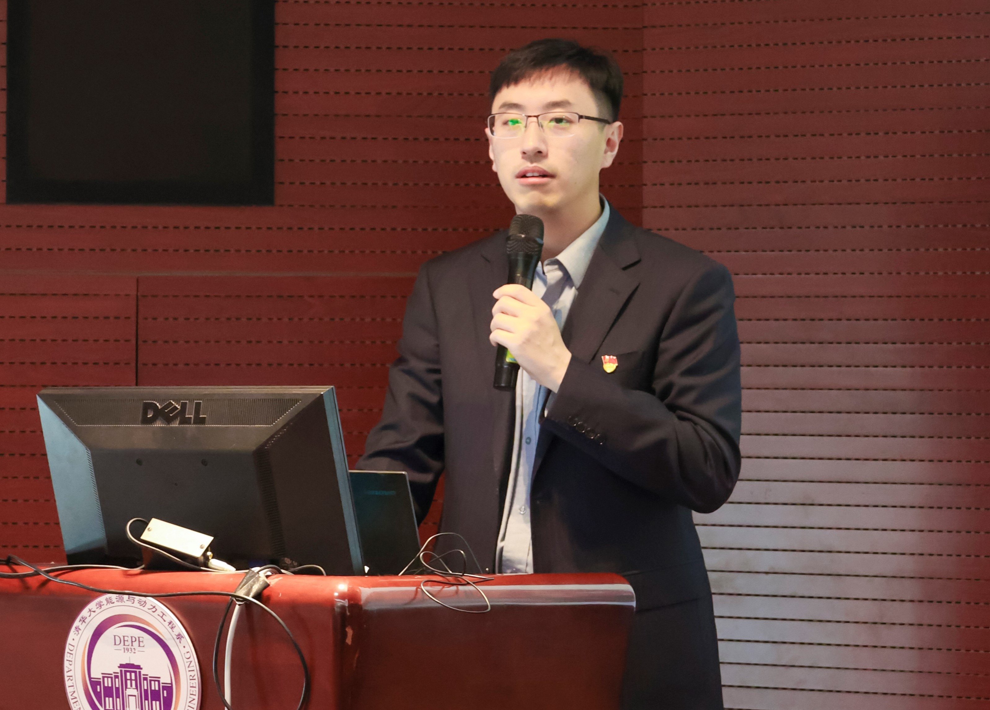 20230408-新闻稿-航天科工三院水下总体部党支部与新葡萄官网AMG能动系流机所党支部、能动博201党支部“红色1 1 1”共建活动-郭慧娜-图5-航天三院三部党群处副处长孟老师介绍情况.jpg