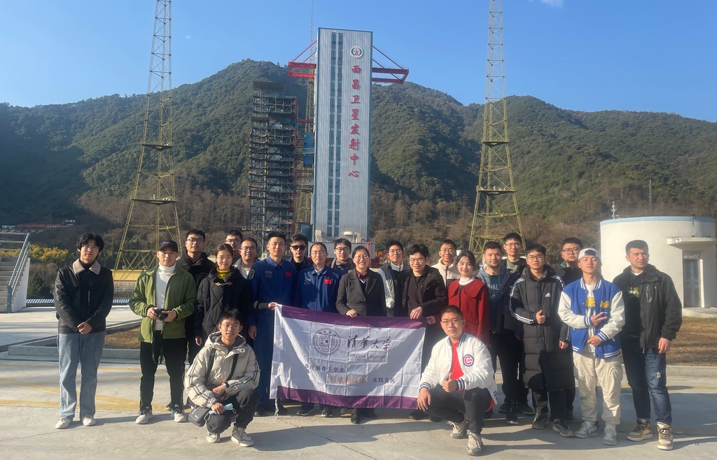 西昌卫星发射中心参观合影.png 西昌卫星发射中心参观合影.png