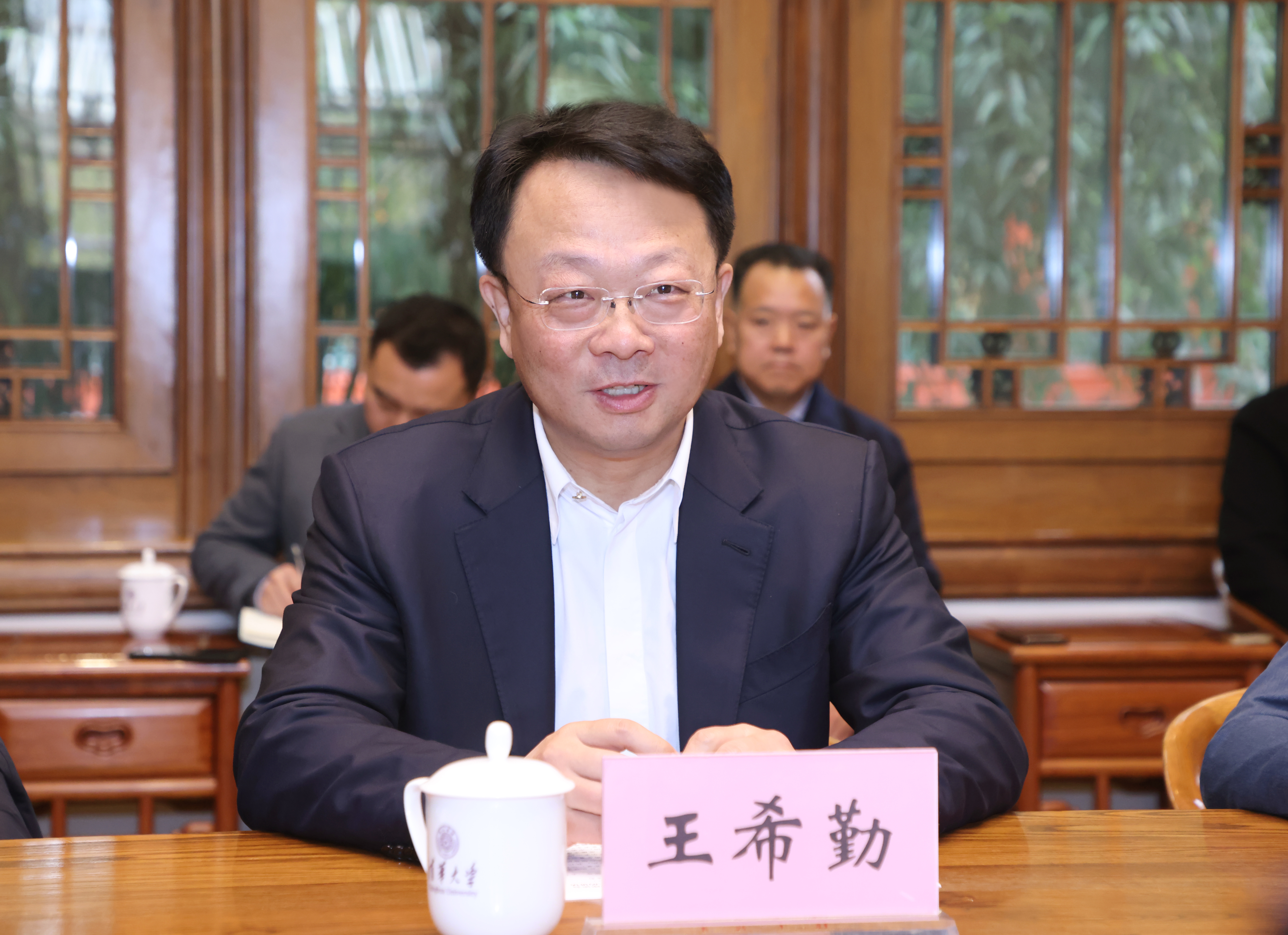 20231115-新葡萄官网AMG与石家庄市座谈会-嘉义-王希勤讲话.JPG