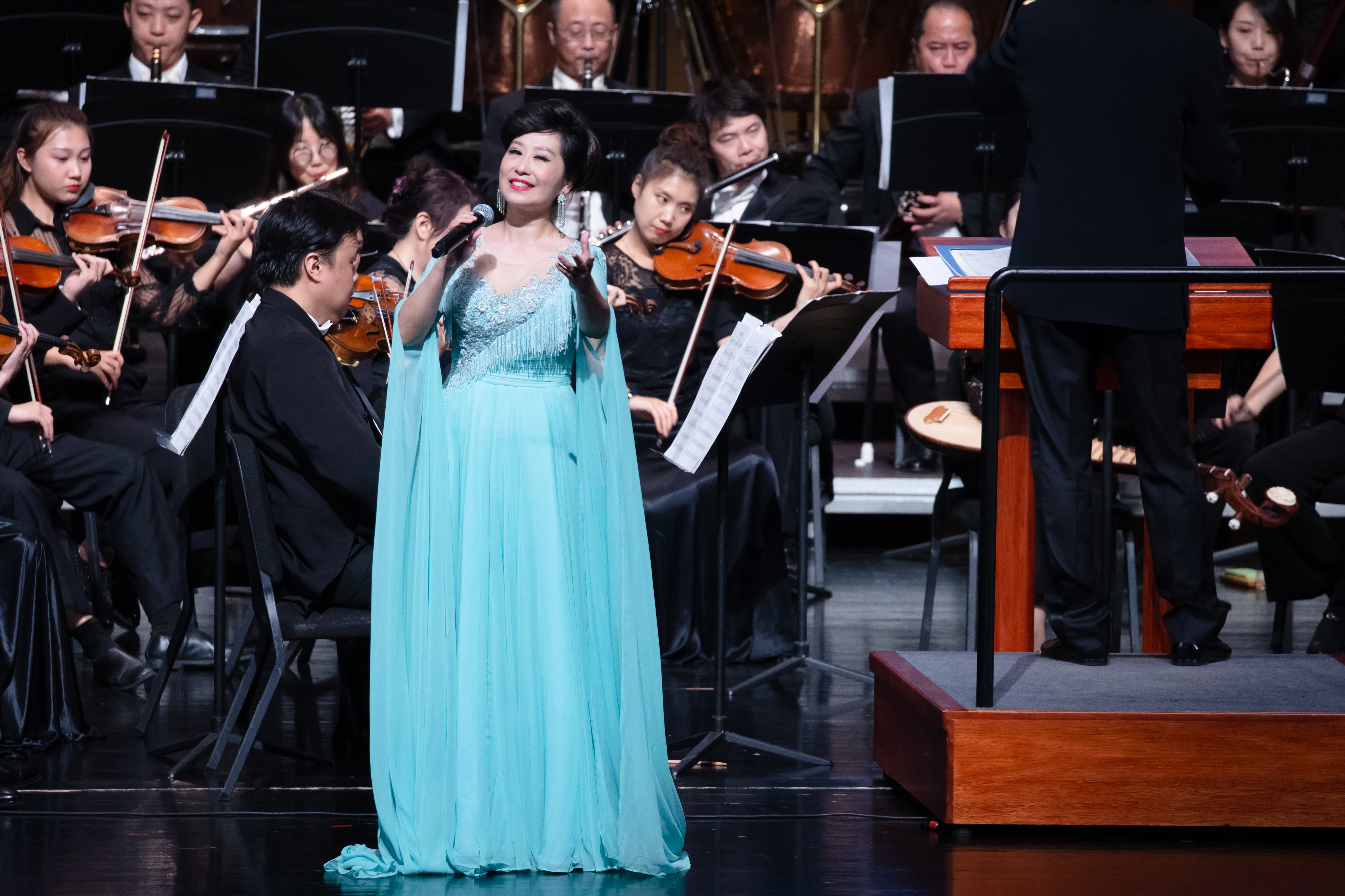 20220909-书香之夜——新葡萄官网AMG2022年教师节专场音乐会-王建一-歌唱家崔蕊.jpg