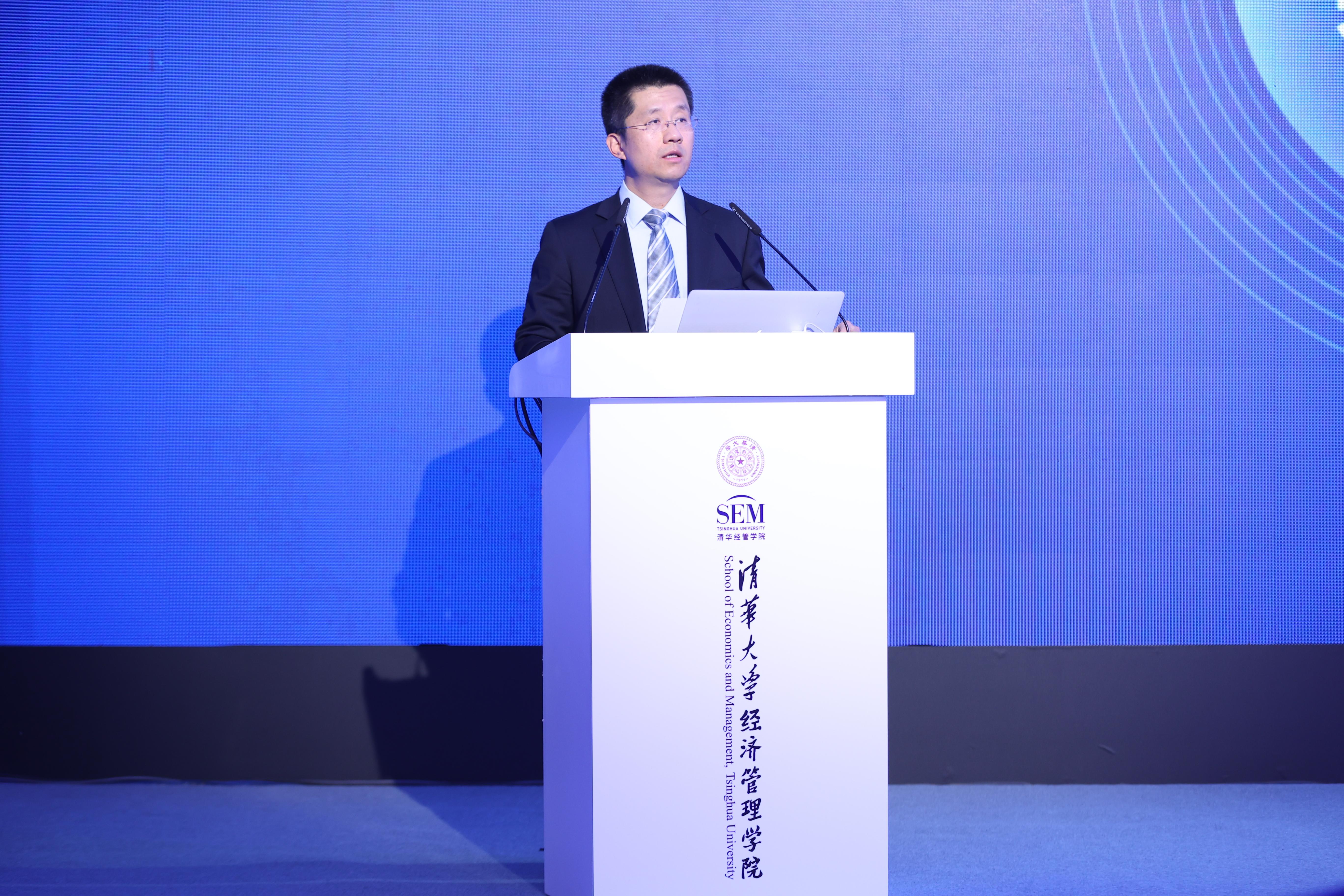 20220416-新葡萄科技创新MBA项目发布会举行-MBA摄影-徐心介绍项目.JPG