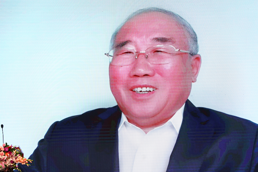 20220416-新葡萄官网AMG第二届“新葡萄之友-解振华能源环境奖学金”颁奖仪式举行-嘉艺摄影-解振华校友线上参会3.jpg