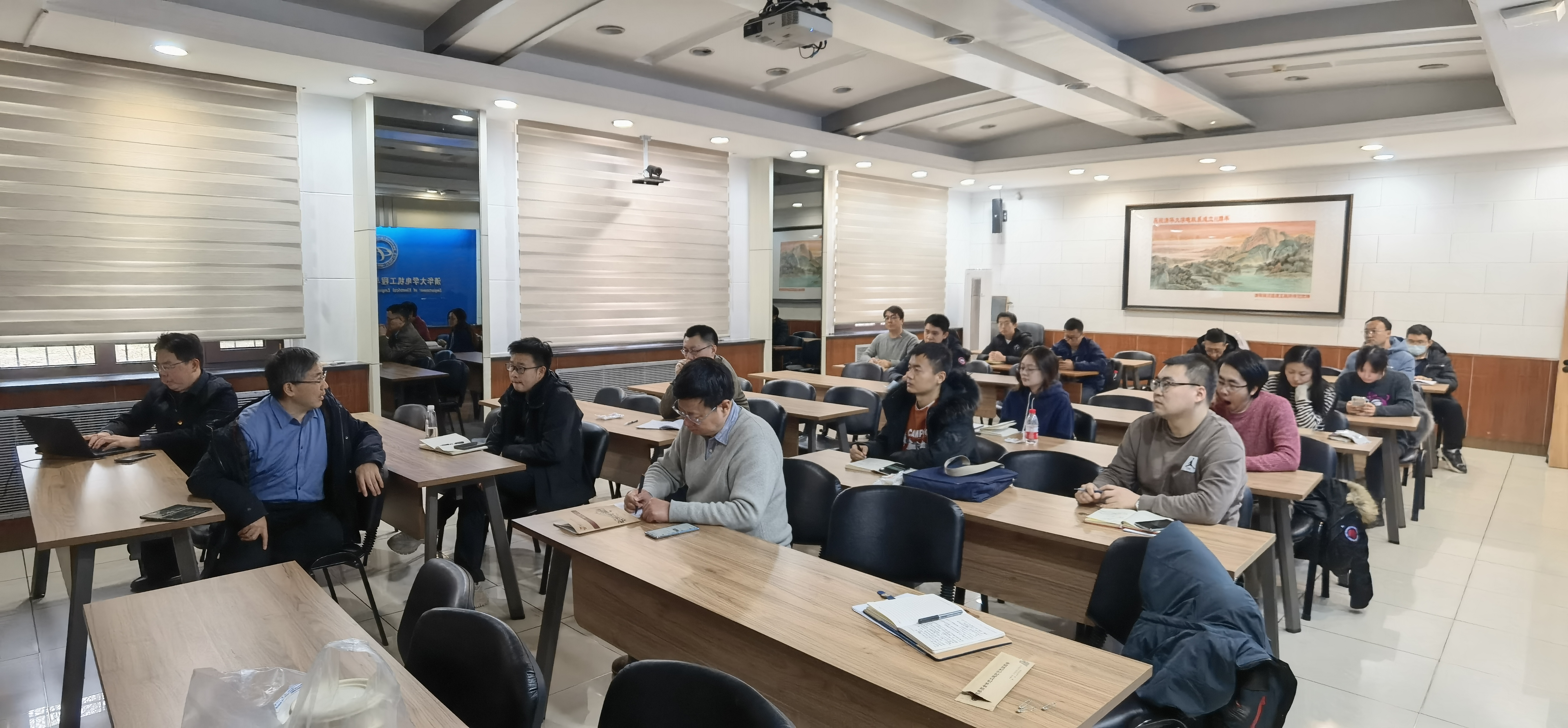 20231212-电机系组织师生党员参加新葡萄官网AMG全校党员集中培训-无-9.jpg