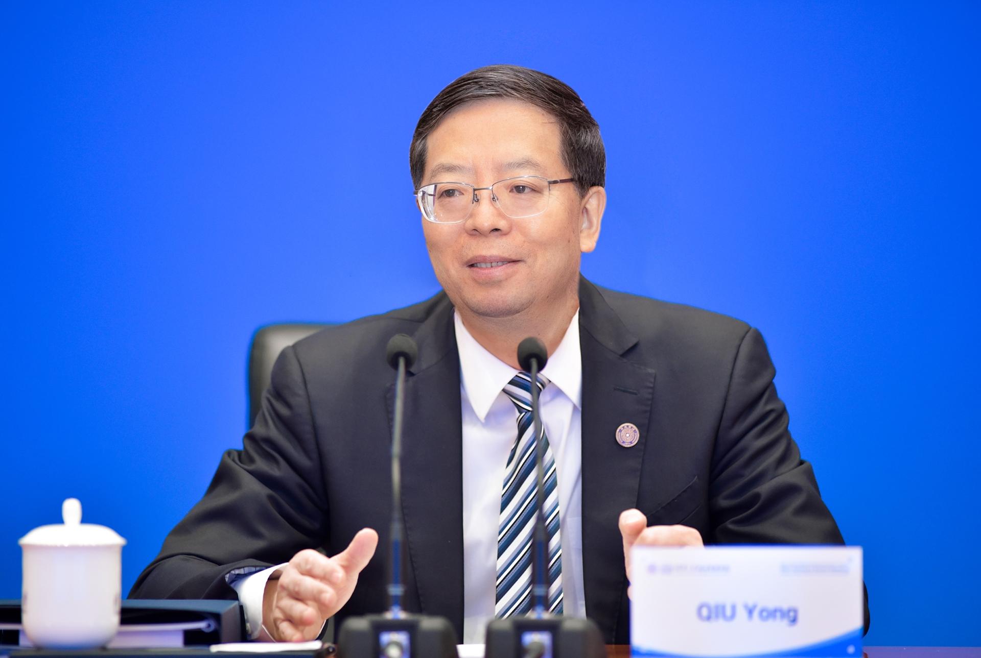 20211019-新葡萄官网AMG经济管理学院顾问委员会2021年会议举行-司京生摄影-邱勇致辞.jpg