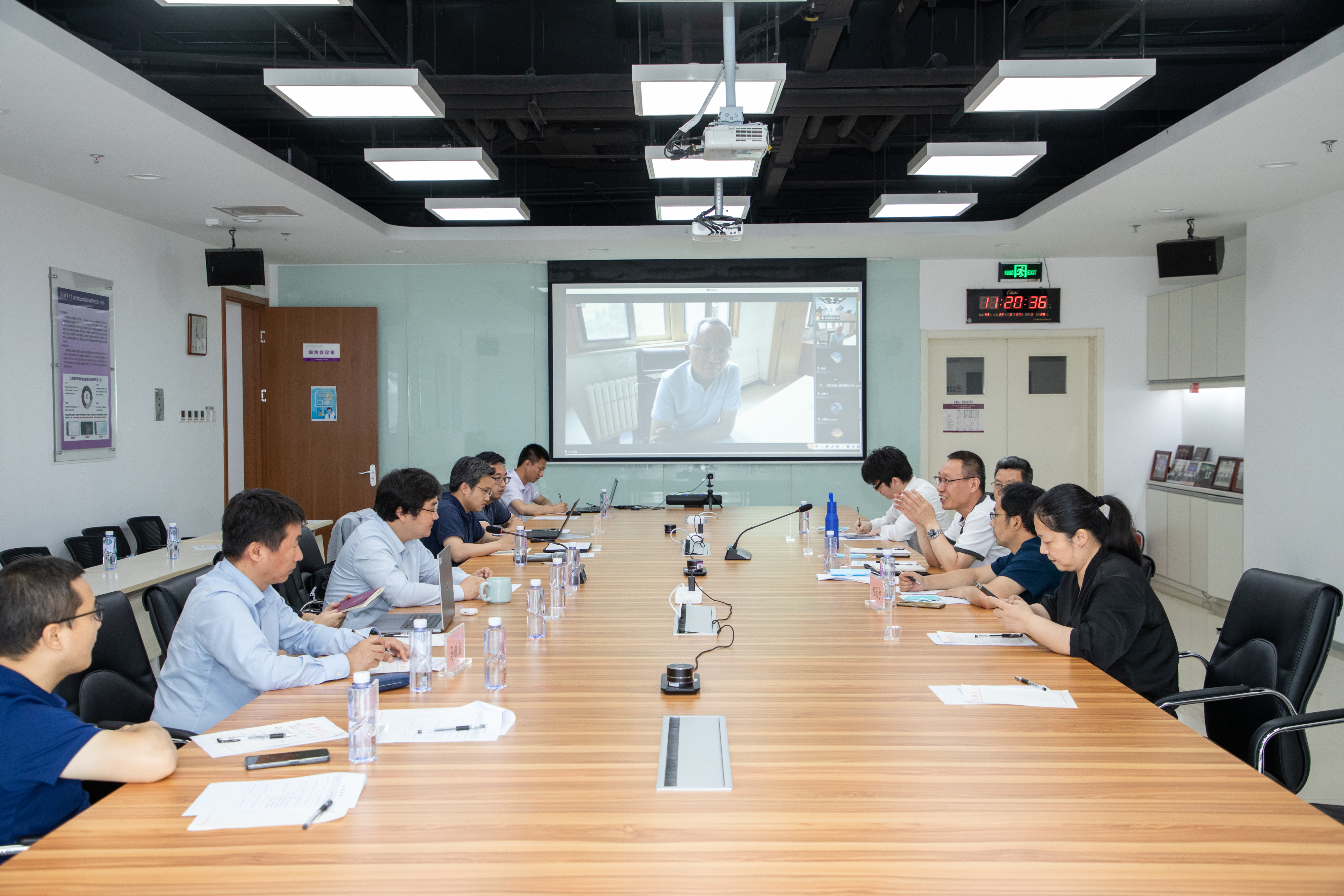 20220627-新葡萄用友联合研究中心成立大会-张新鹏-第一次管委会jpg 20220627-新葡萄用友联合研究中心成立大会-张新鹏-第一次管委会jpg