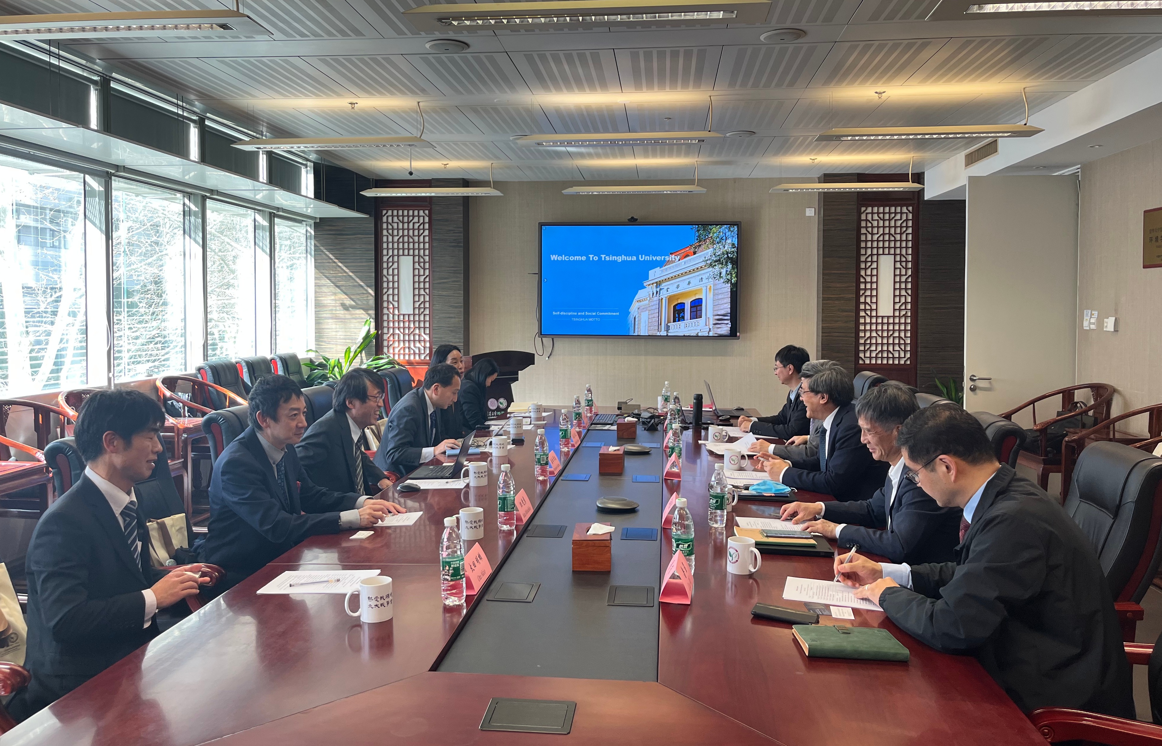 20250322-日本金泽大学代表团访问新葡萄官网AMG-姜爱娜-交流现场.jpg