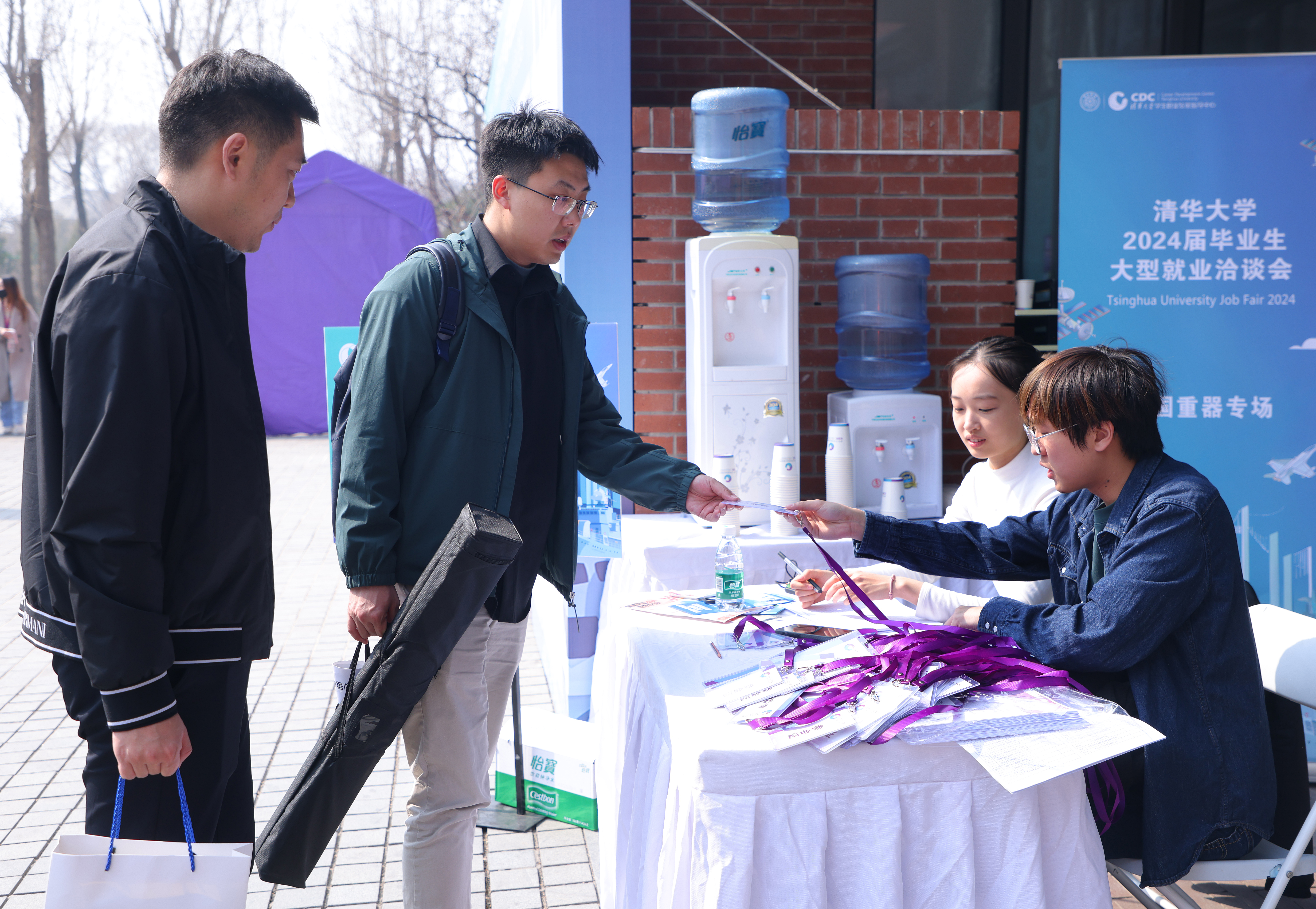 20240315-新葡萄官网AMG2024届毕业生大型就业洽谈会-赵青松-2.JPG