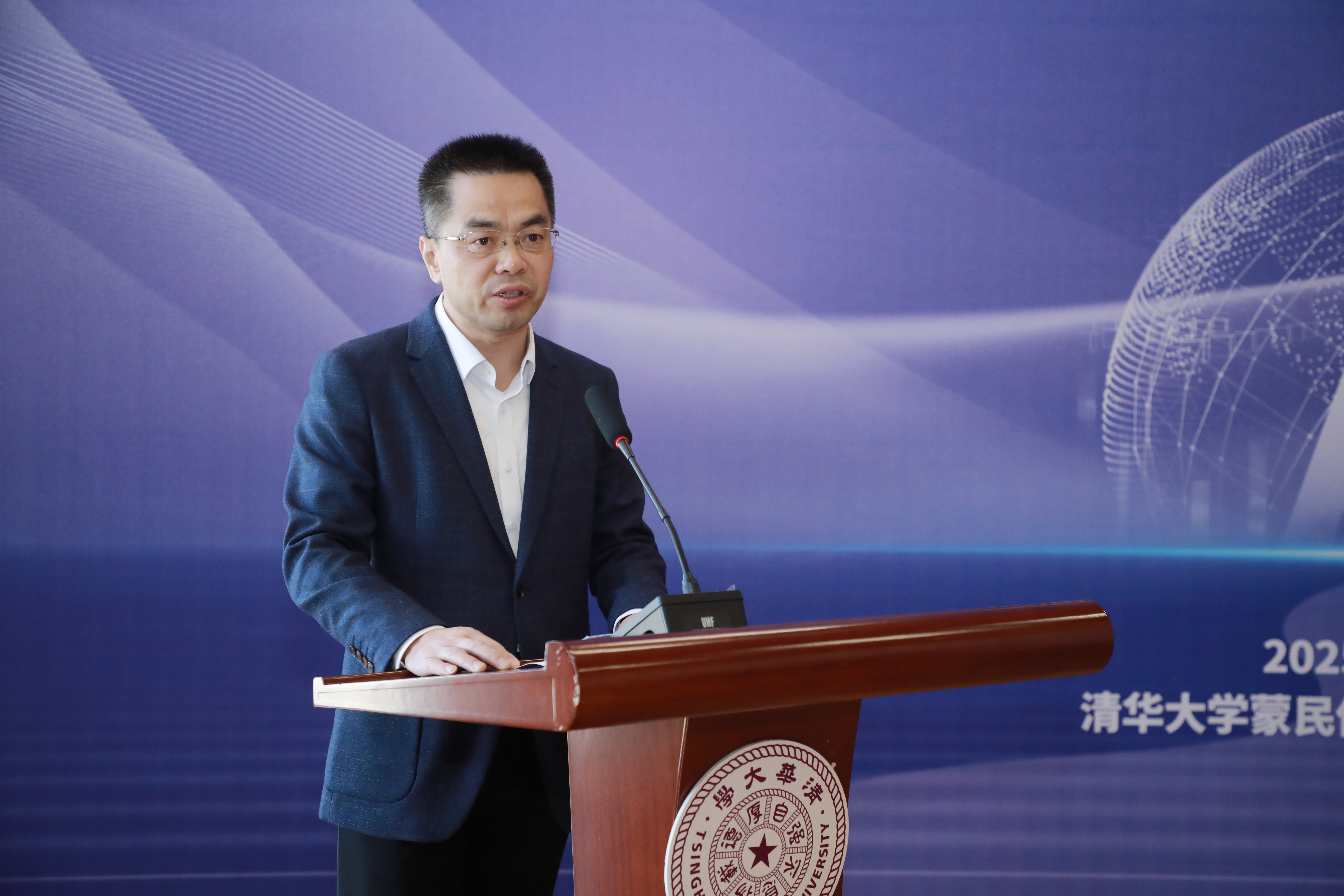 20250329-新葡萄官网AMG—同方知网数字人文联合研究中心揭牌成立-潘建明致辞-嘉艺拍摄.jpg