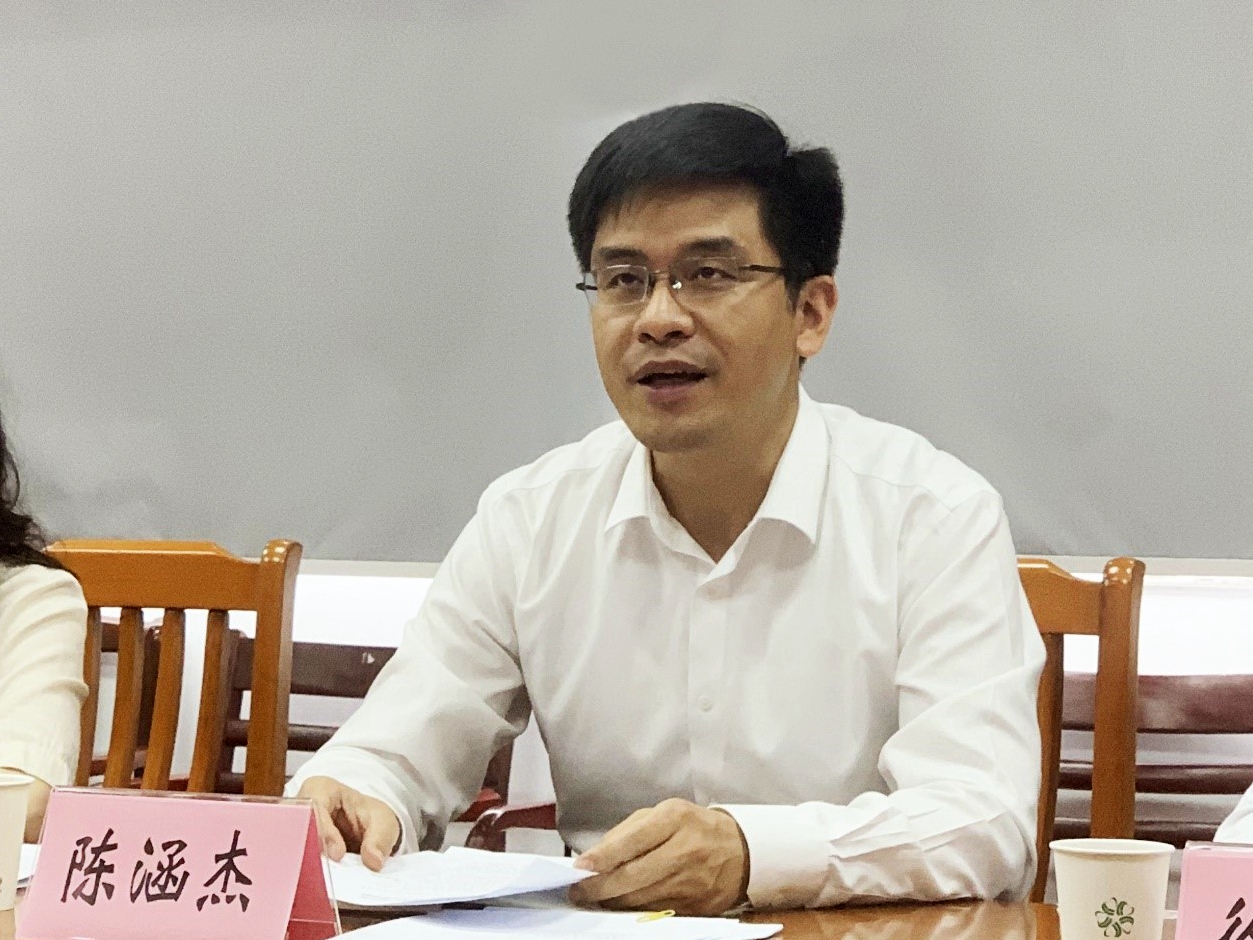 20220609-江阴—新葡萄创新引领行动计划2022年管理委员会第一次会议召开-无-陈涵杰发言.jpg